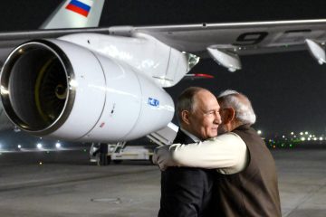 2025-12-04T145033Z_2016506022_RC2Q9IALEJFM_RTRMADP_3_INDIA-RUSSIA-PUTIN-ARRIVAL (1) (1)